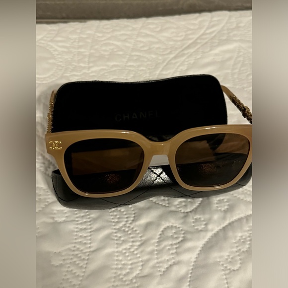 CHANEL sunglasses - Picture 3 of 7